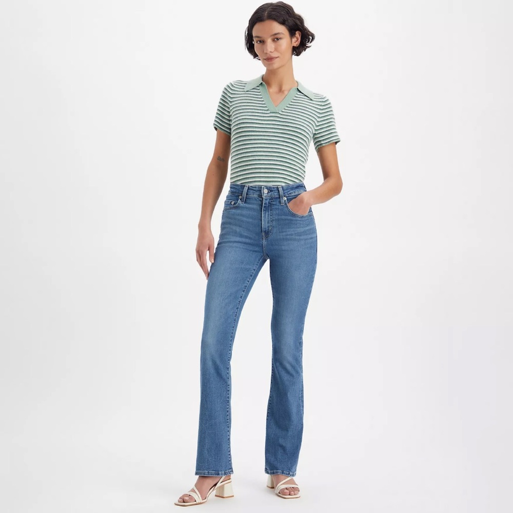 Levi's Women's 725 High Rise Bootcut Jeans